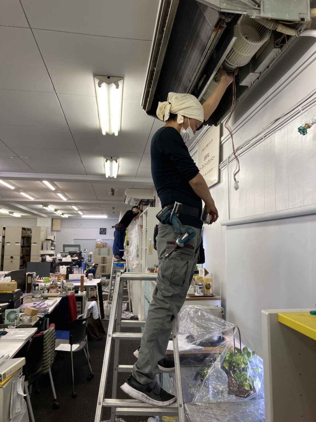 [公式]リンカン油脂|愛知 名古屋(ビルメンテナンス)|建物総合クリーニング・ハウスクリーニング・建築用ワックス製造販売