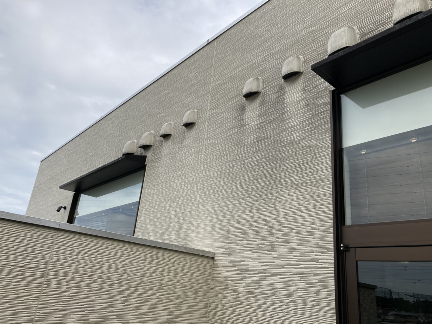[公式]リンカン油脂|愛知 名古屋(ビルメンテナンス)|建物総合クリーニング・ハウスクリーニング・建築用ワックス製造販売